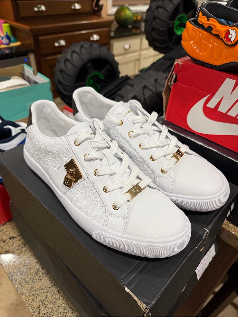 Brand New Unisex Guess Los Angeles White Low Sneakers w/Gold Accents (No Box)